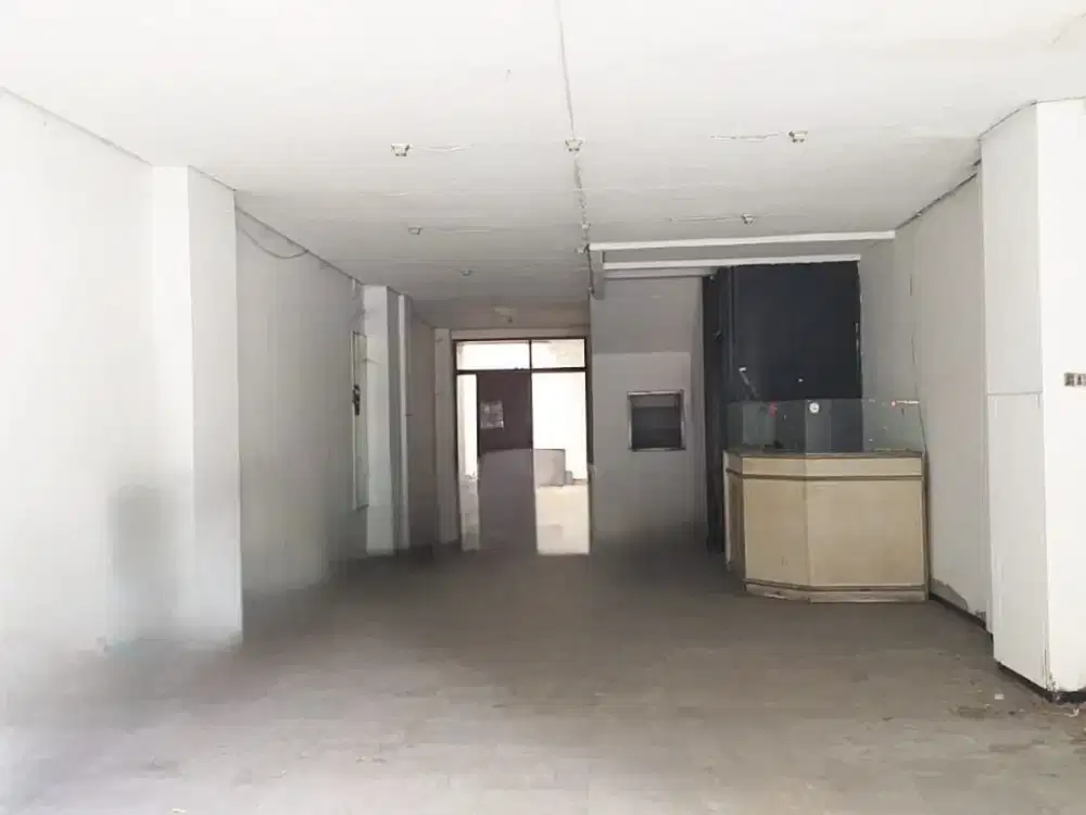 JUAL CEPAT Rumah Strategis Mainroad Dewi Sartika 3.5 Lantai - Cocok Untuk Usaha/Kantor