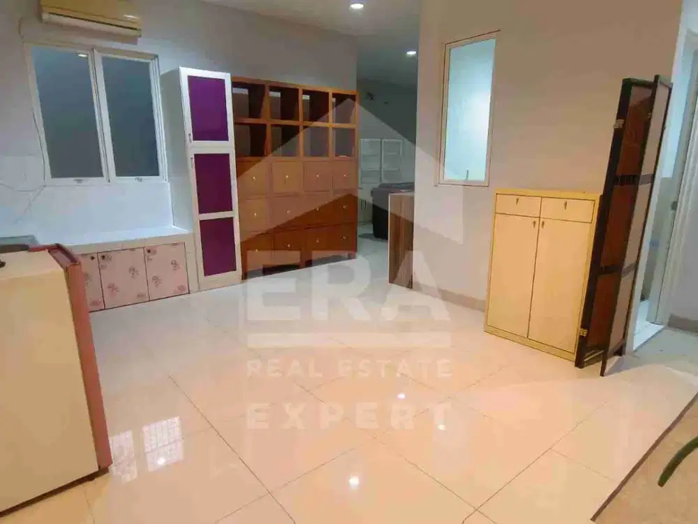 Disewakan rumah full furnished 2 lantai lebar 8 dekat aeon mall jgc cakung jaktim