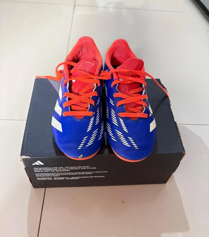 Sepatu bola adidas predator ukuran 30
