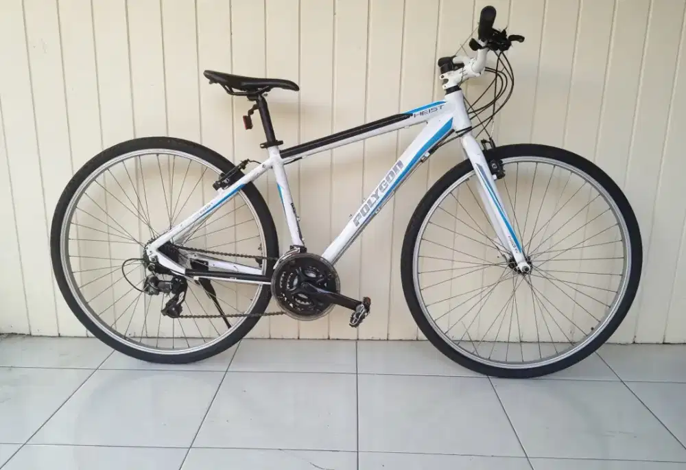Sepeda gunung hybrid polygon heist 1.0