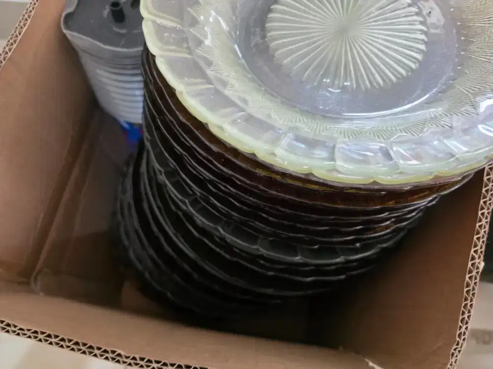 Piring & perlengkapan kulkas