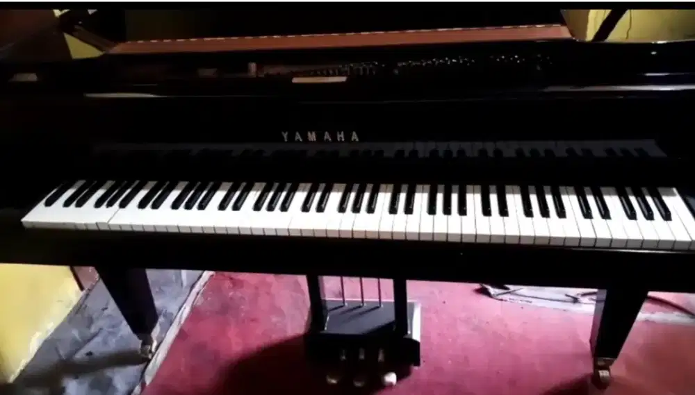Grand Piano Yamaha G1. Baby grand.Kondisi bgs.mint condition