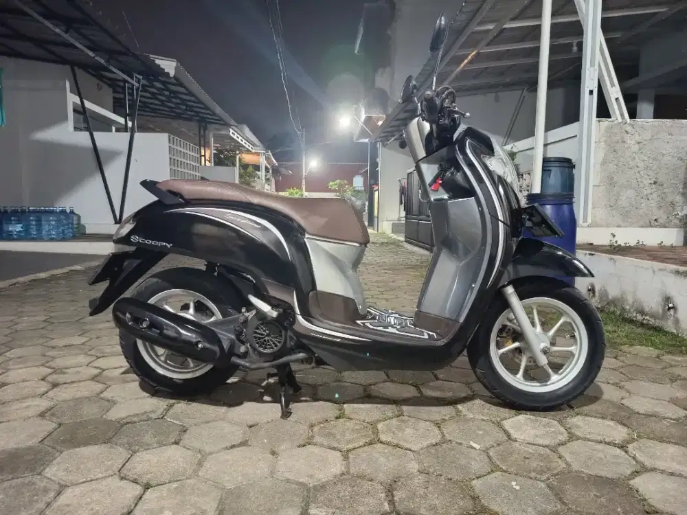 Jual Scoopy Stylish 2018 Pajak On siap Pakai