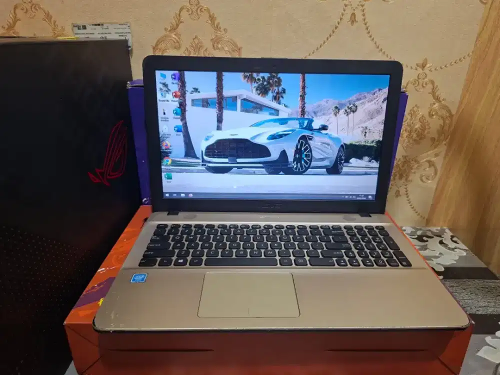 Laptop Asus Vivobook X541NA Celeron N3350 HDD 500 GB Siap pakai