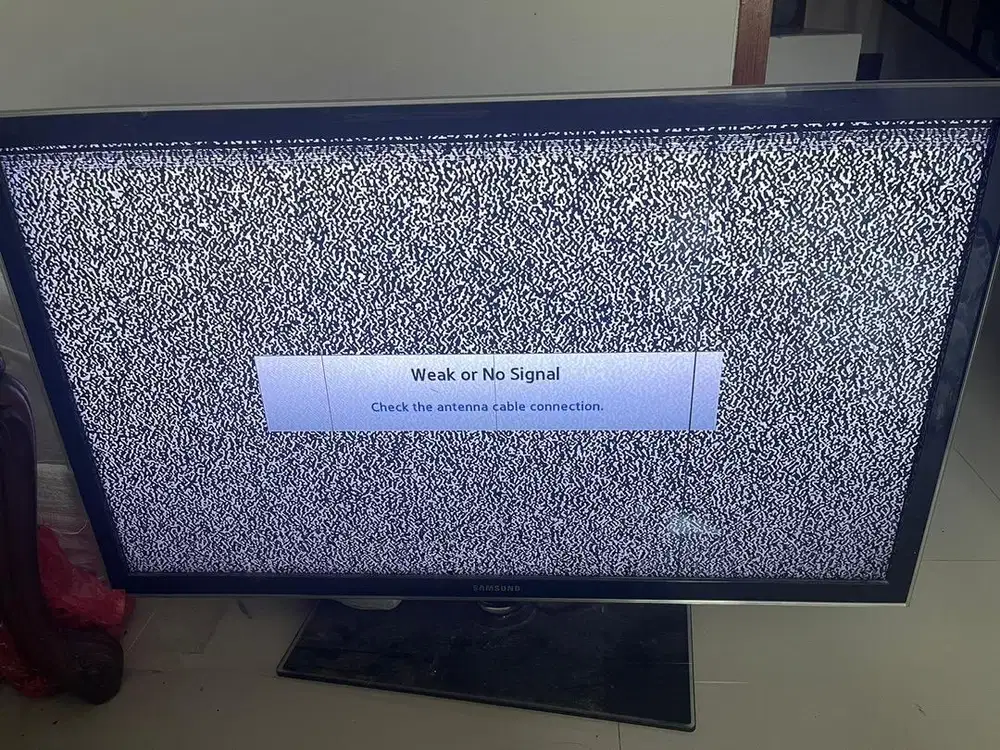 2 pcs TV SAMSUNG LED 32 INCH & 40 INCH