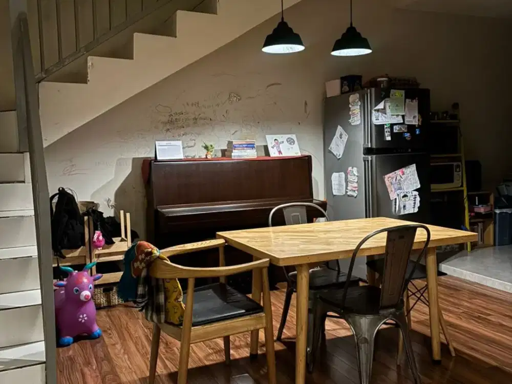 Dijual Rumah Semi Furnished Siap Huni dengan View Pegunungan Lokasi di Ciwaruga Bandung