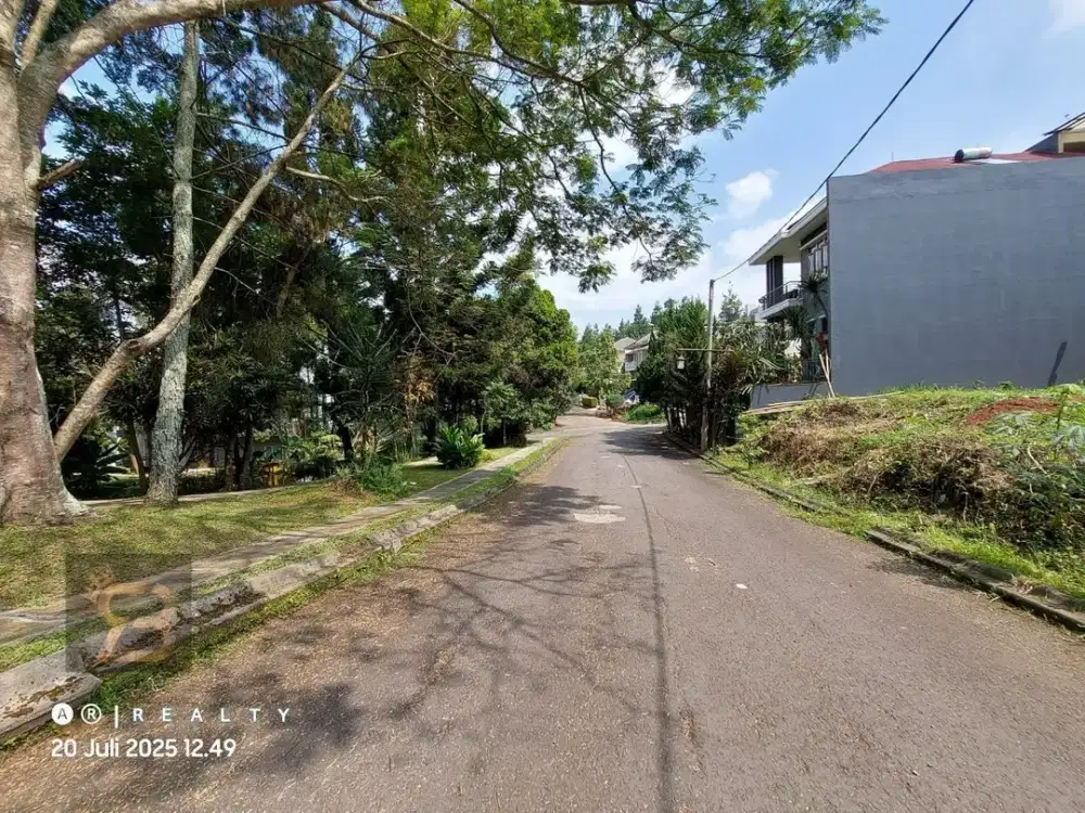 Tanah Kavling Murah Jarang Ada Depan Taman di Dago Resort Bandung