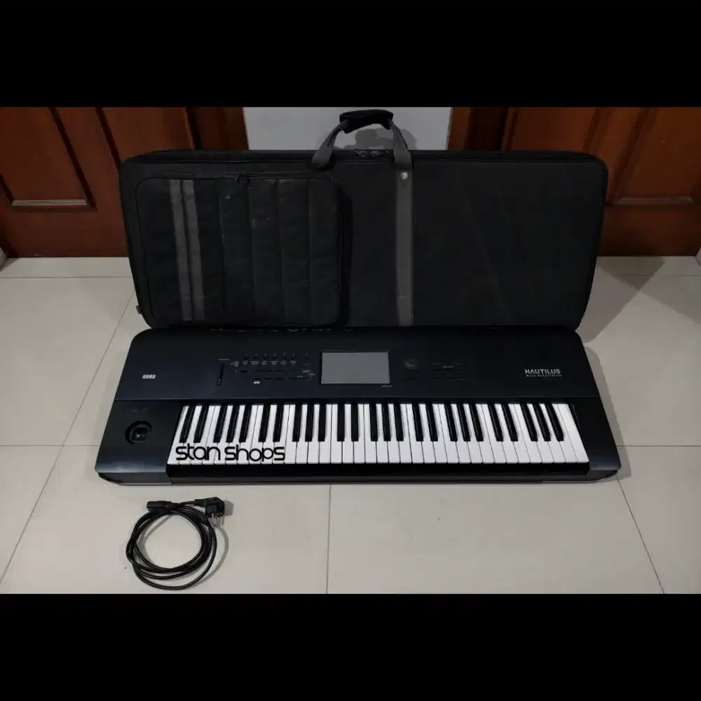 Korg Nautilus 61 Key Synthesizer Roland Yamaha Nord Fantom MODX Kronos