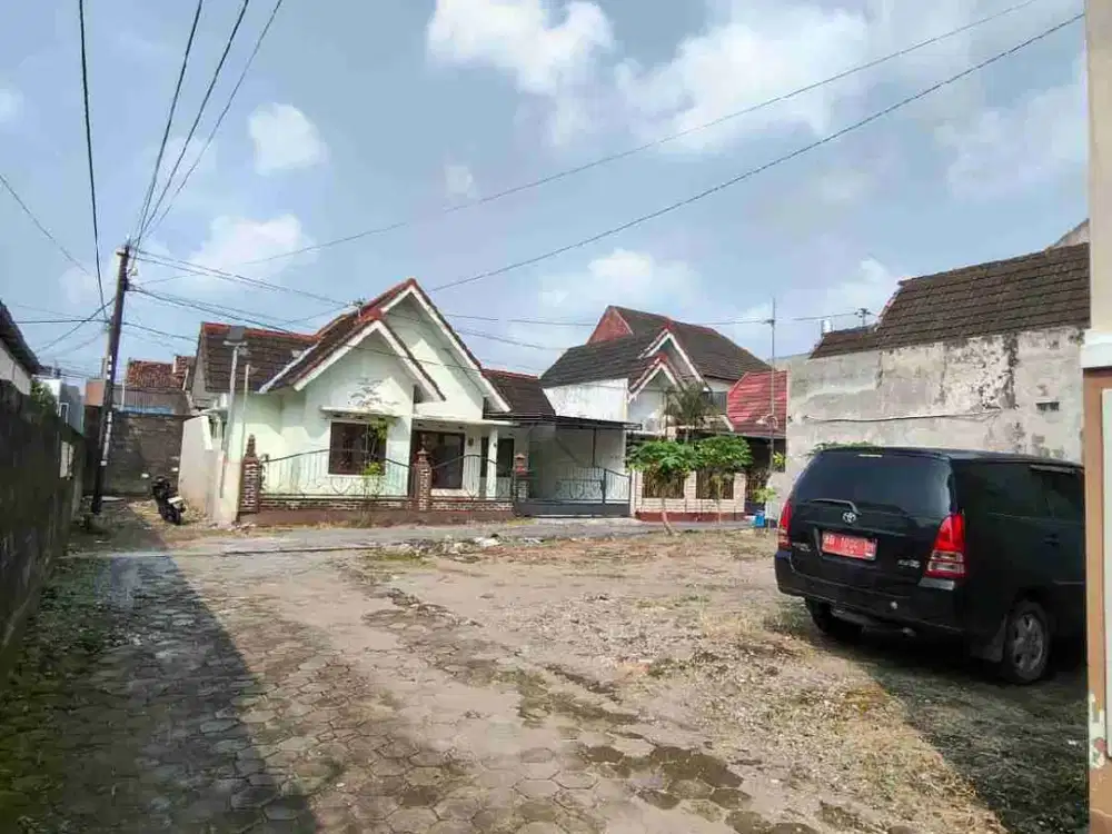 tanah condongcatur slmn