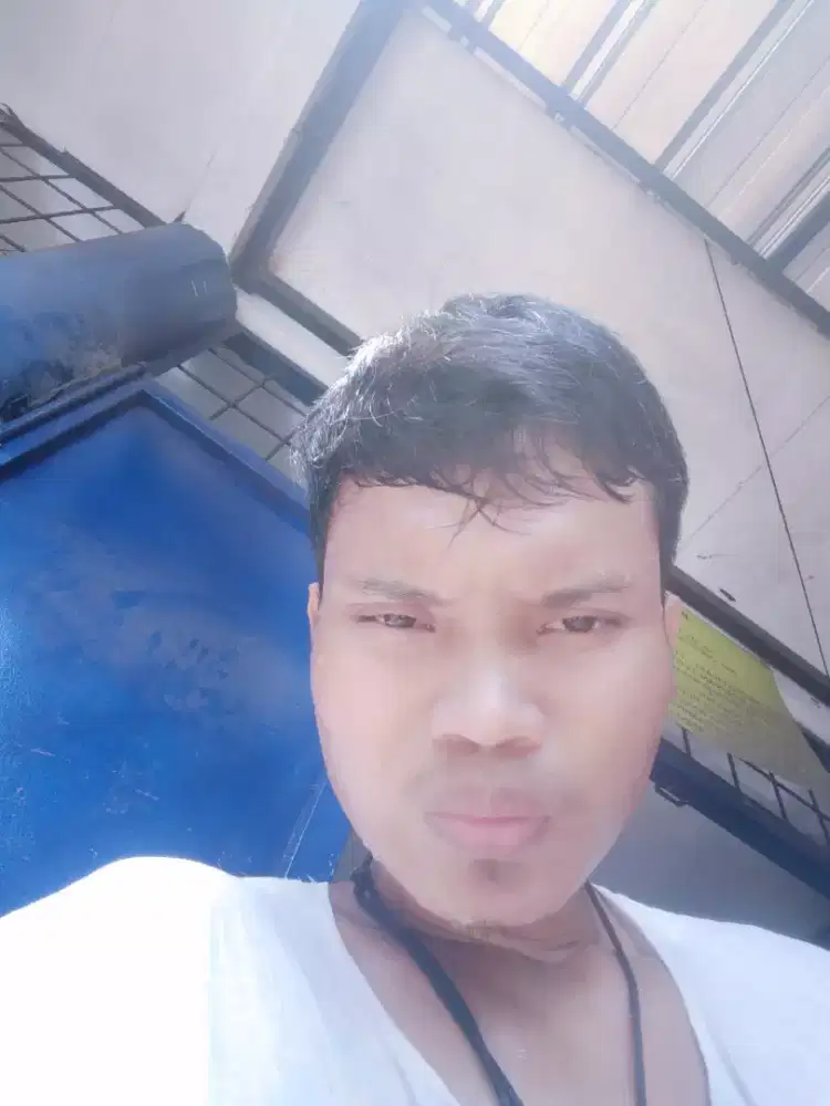 Nyari kerja yg dibayar harian,buka jasa suruh suruh,biasa kerja berat