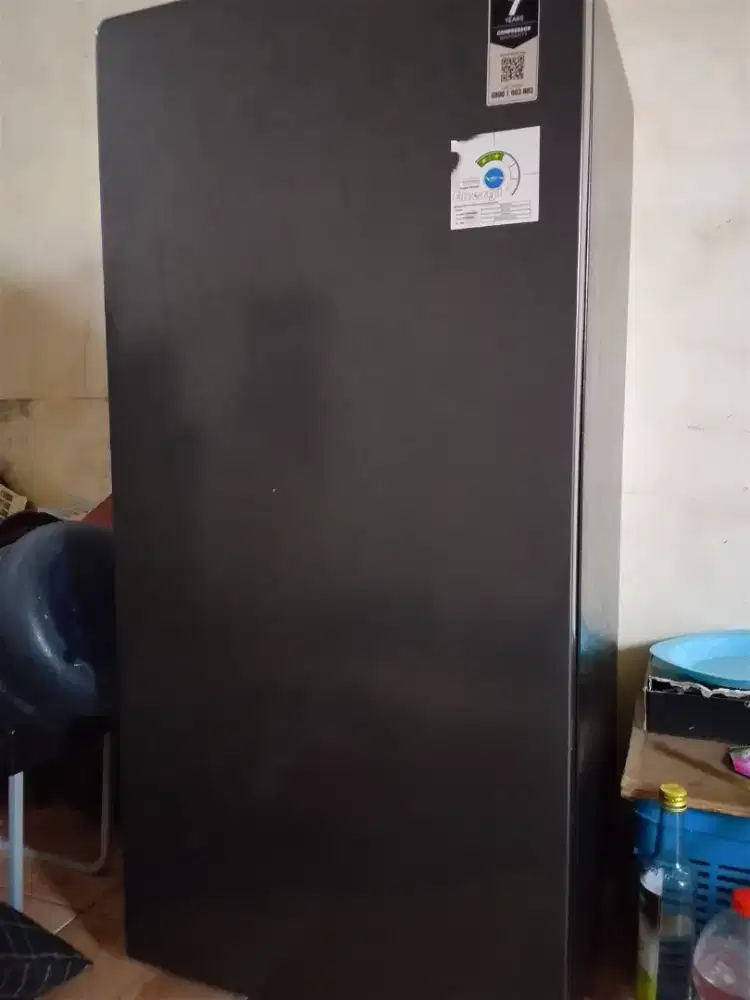 Di jual kulkas sharp