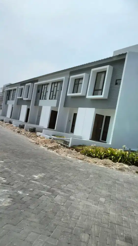 Disewakan rumah 2lantai pelabuhan jiipe