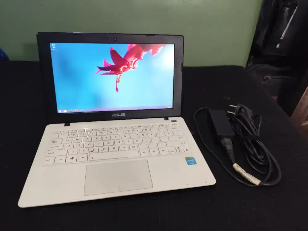 Asus Kecil Ram 4Gb Hardisk 500Gb