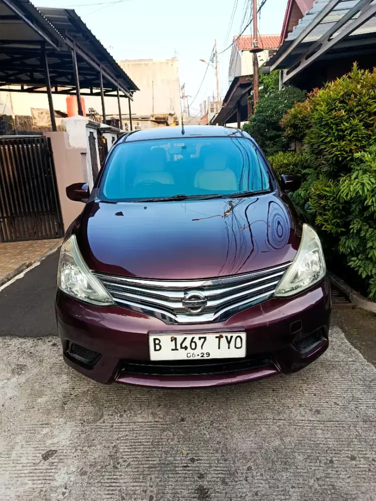 Nissan New Grand Livina 2014 AT Istimewa