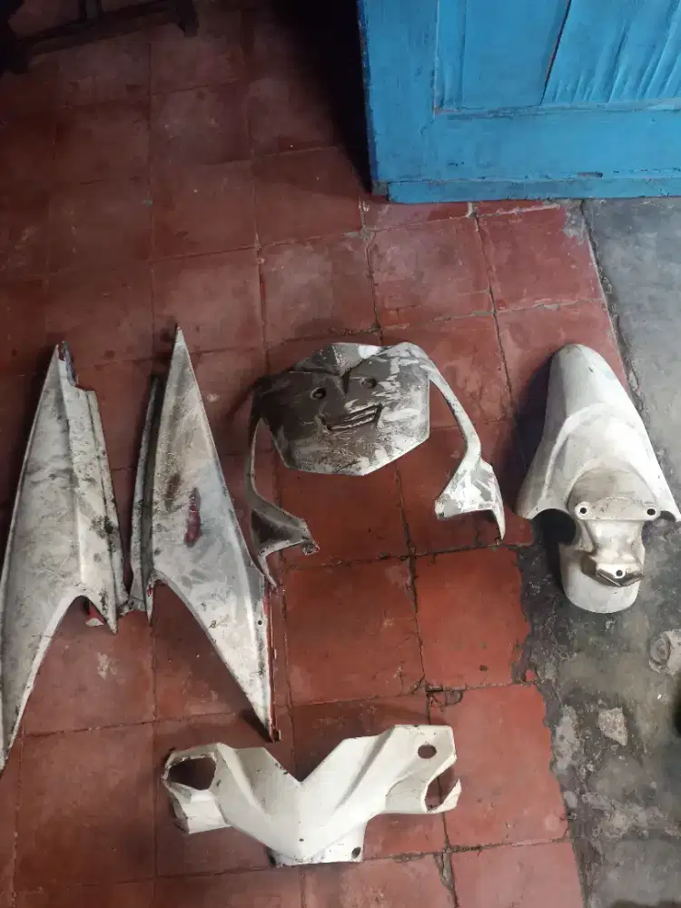 Sparepart motor bekas Honda beat karburator tahun 2011