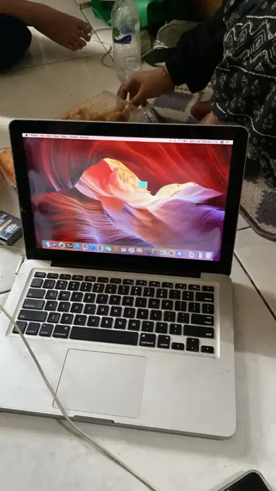 Macbook pro 2011 minusan