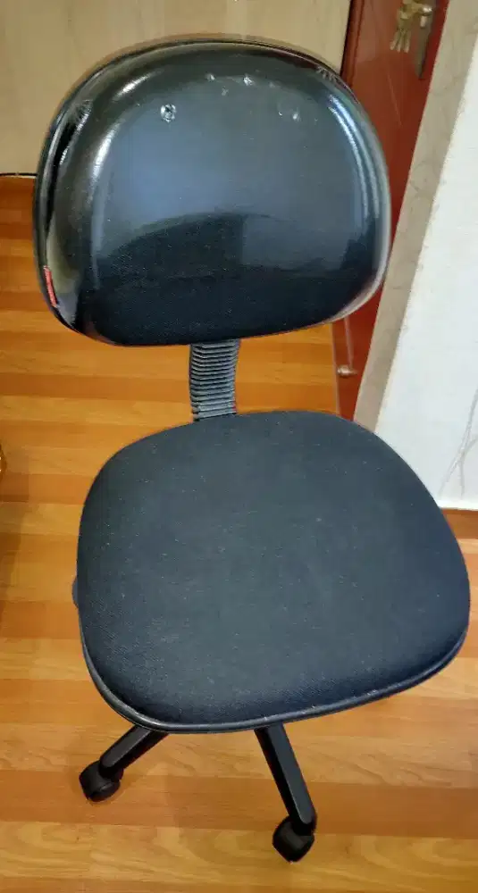 Kursi Kantor Chairman SC 309 Bekas