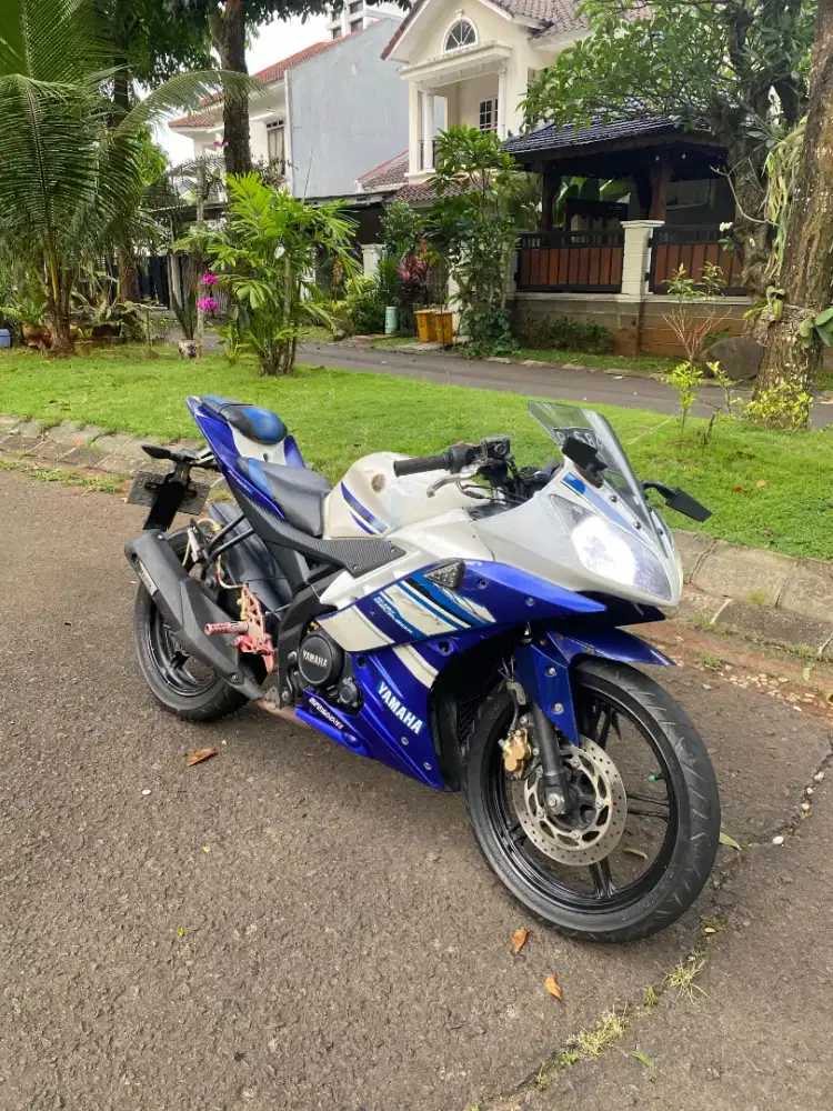 Yamaha R15 2015