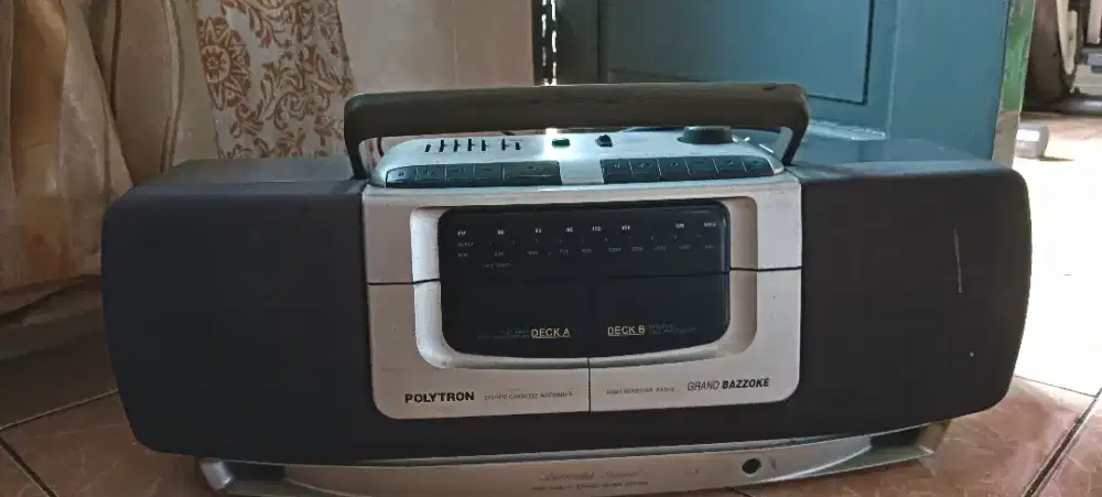 Radio tape Polytron bazzoke