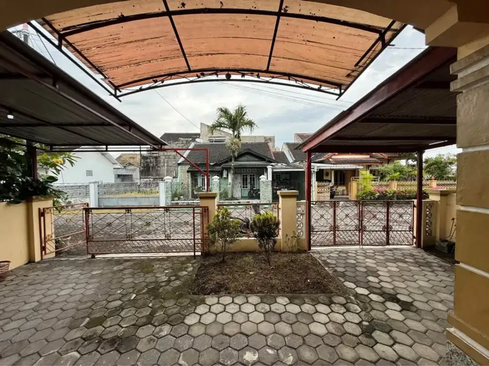 Disewakan Rumah Cocok untuk Kantor Lokasi di Jalan Imogiri Barat