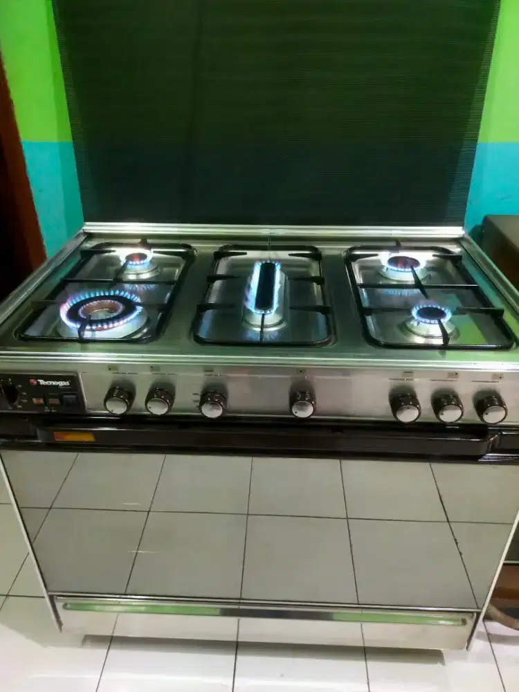Kompor gas oven Siap Pakai dan Siap Kirim.