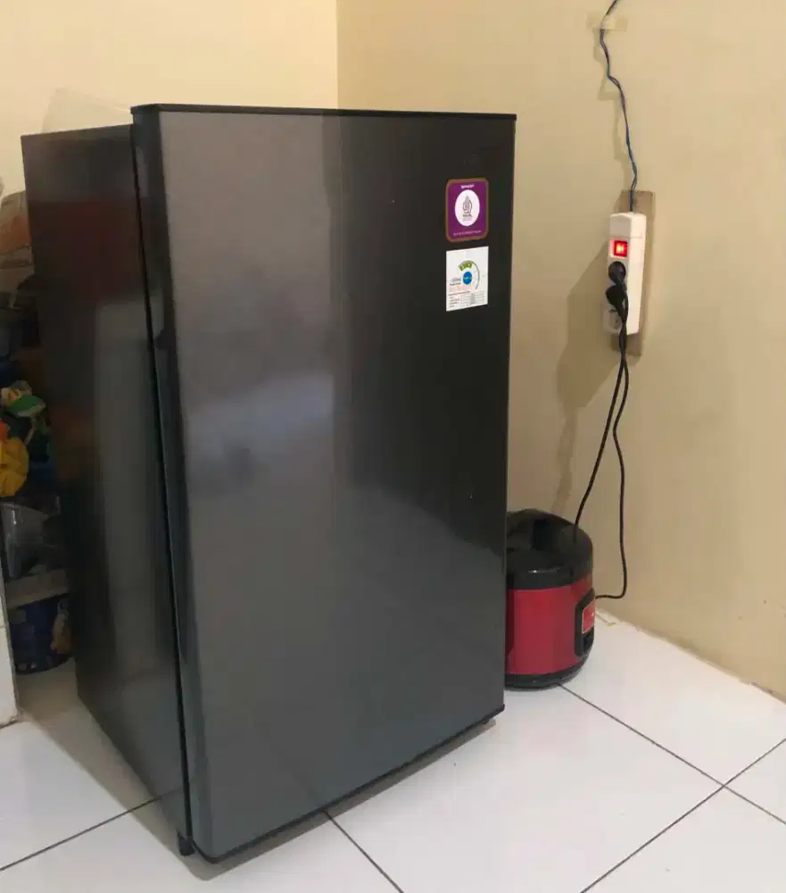 Kulkas sharp 1 pintu