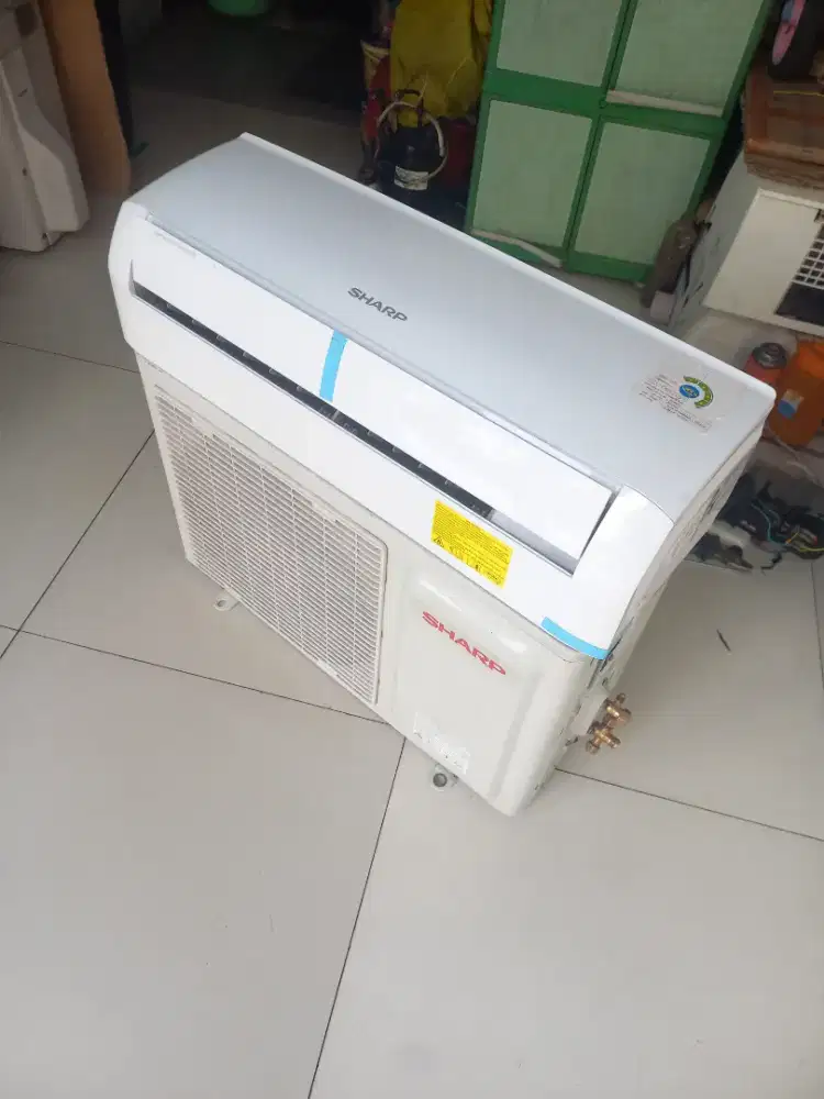 Jual ac  sharp 1/2 pk r32 lowwat 350 msih bgus dingin bekas pindhn
