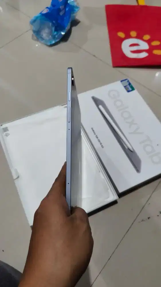 Tablet s10 fe 5G 8/128