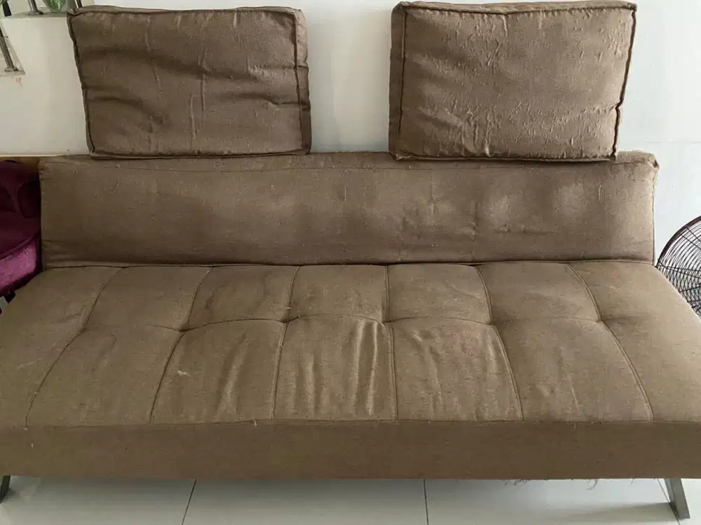 Kursi sofa bed bahan warna krem