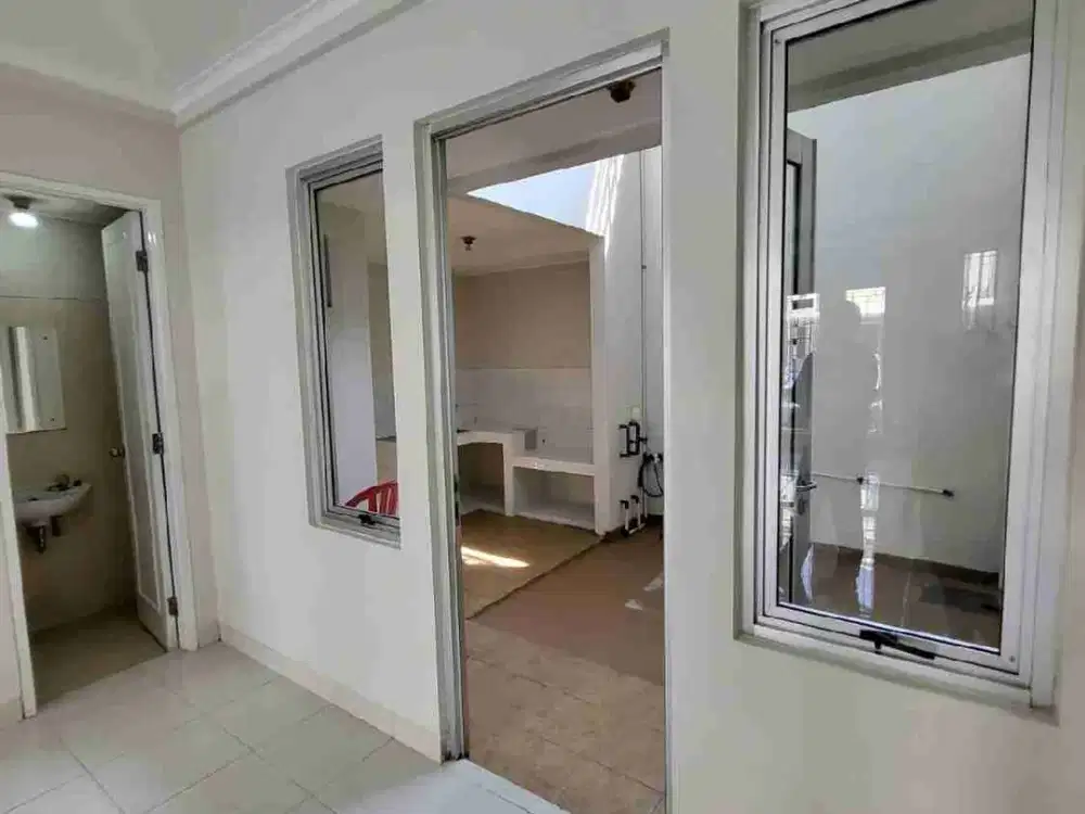 Paling Murah Rumah 2 Lantai Cluster Summarecon Rapi & Siap Huni