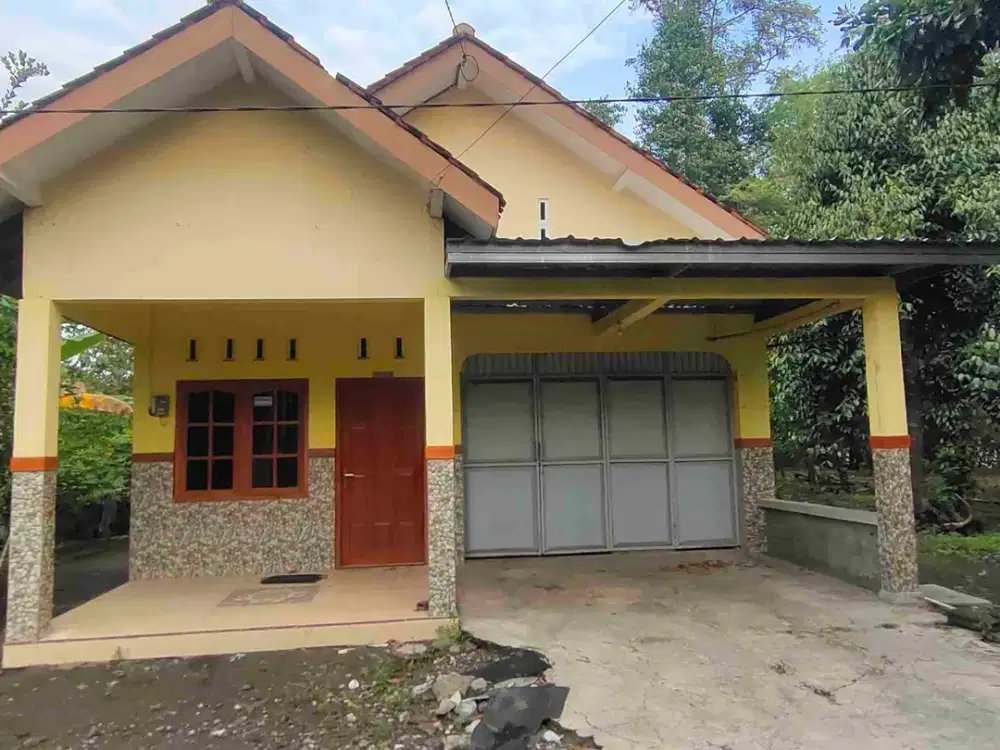 RUMAH KONTRAKAN DI UTARA KAMPUS AMIKOM DAN UPN CONDONGCATUR YOGYAKARTA