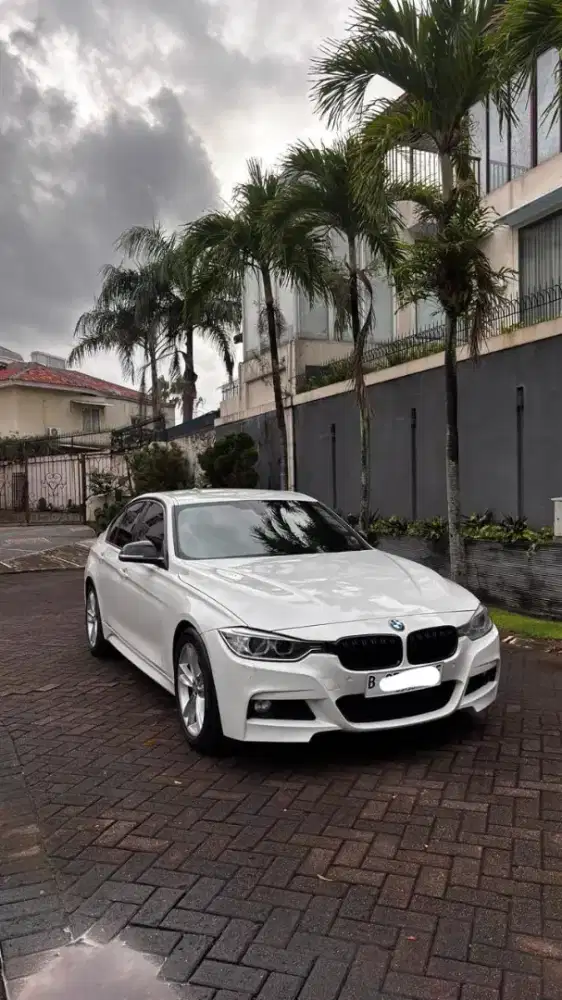 BMW F30 320i Sport 2014