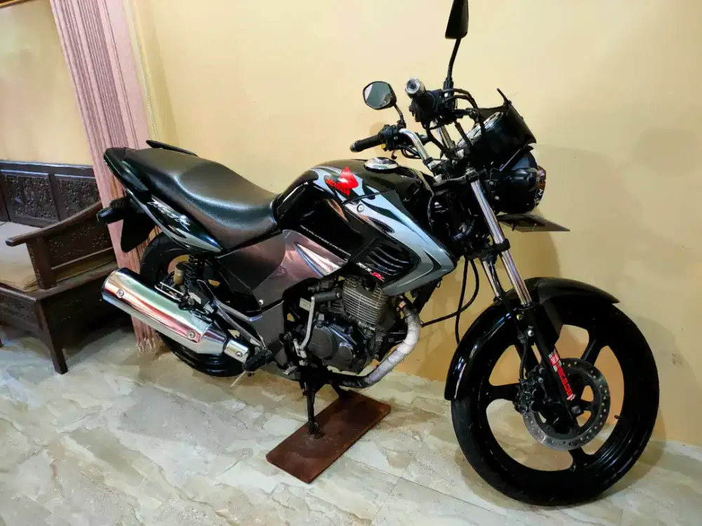 Di jual motor Tiger Revo 2008