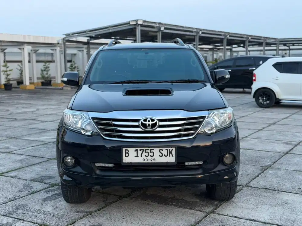 TDP 55 jt Fortuner G at diesel 2014 pakai 2015 non TRD