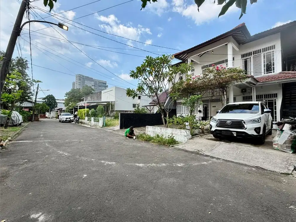 Disewakan Rumah di lantai 2 di Jaksel