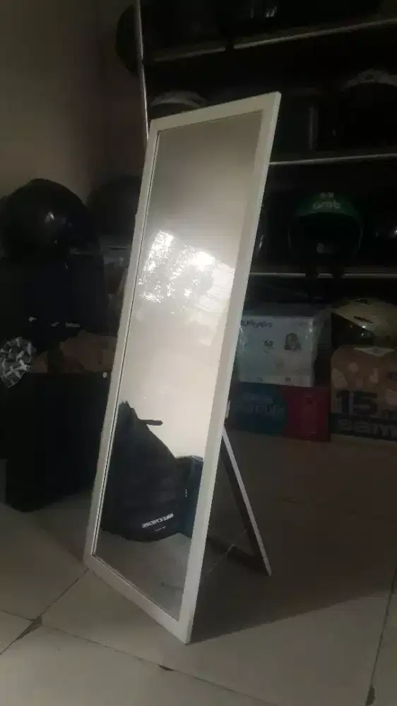 Cermin minimalis tinggi 90 lbr klo ga salah 30