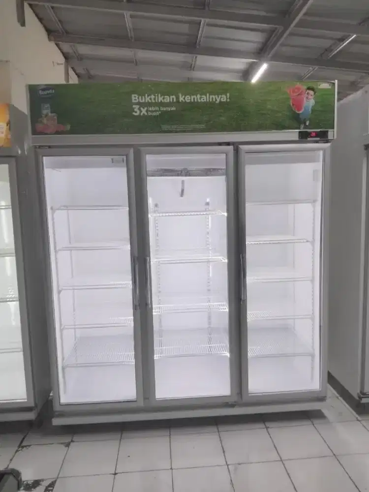 Showcase dan freezer