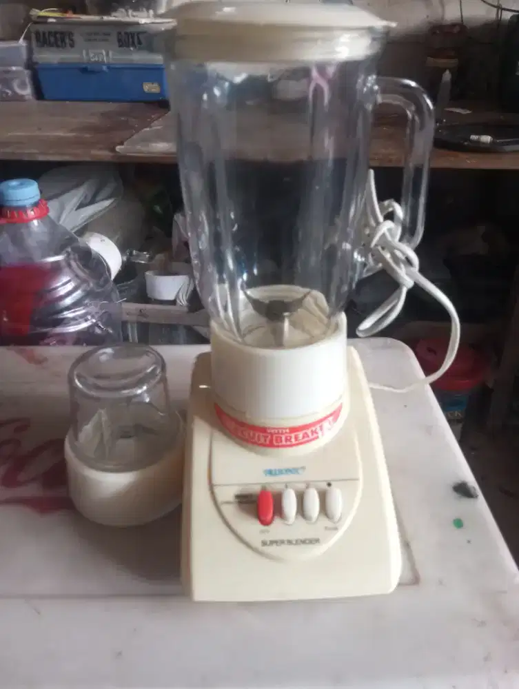 Blender pelumat makanan trisonik