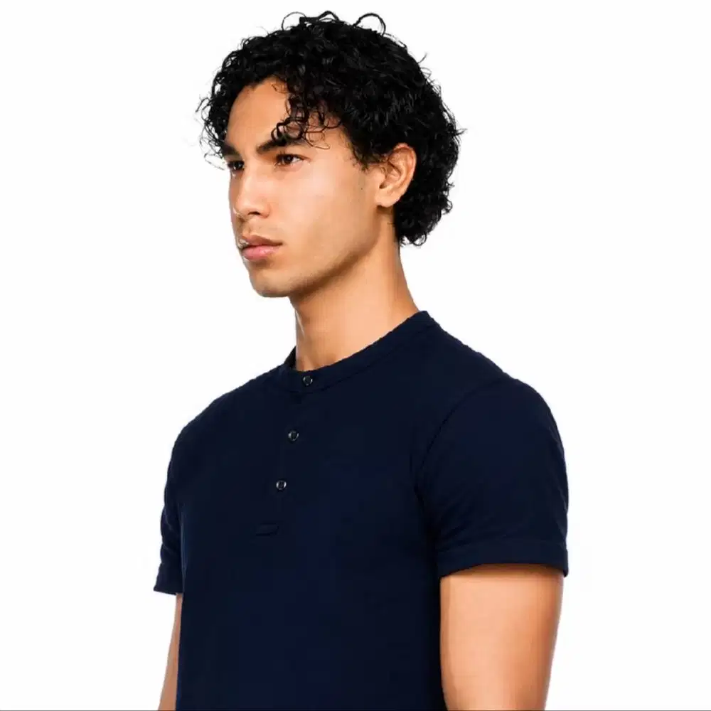 henley shirt lengan pendek
