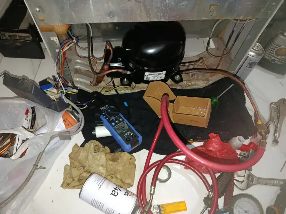 SERVIS KULKAS BERGARANSI