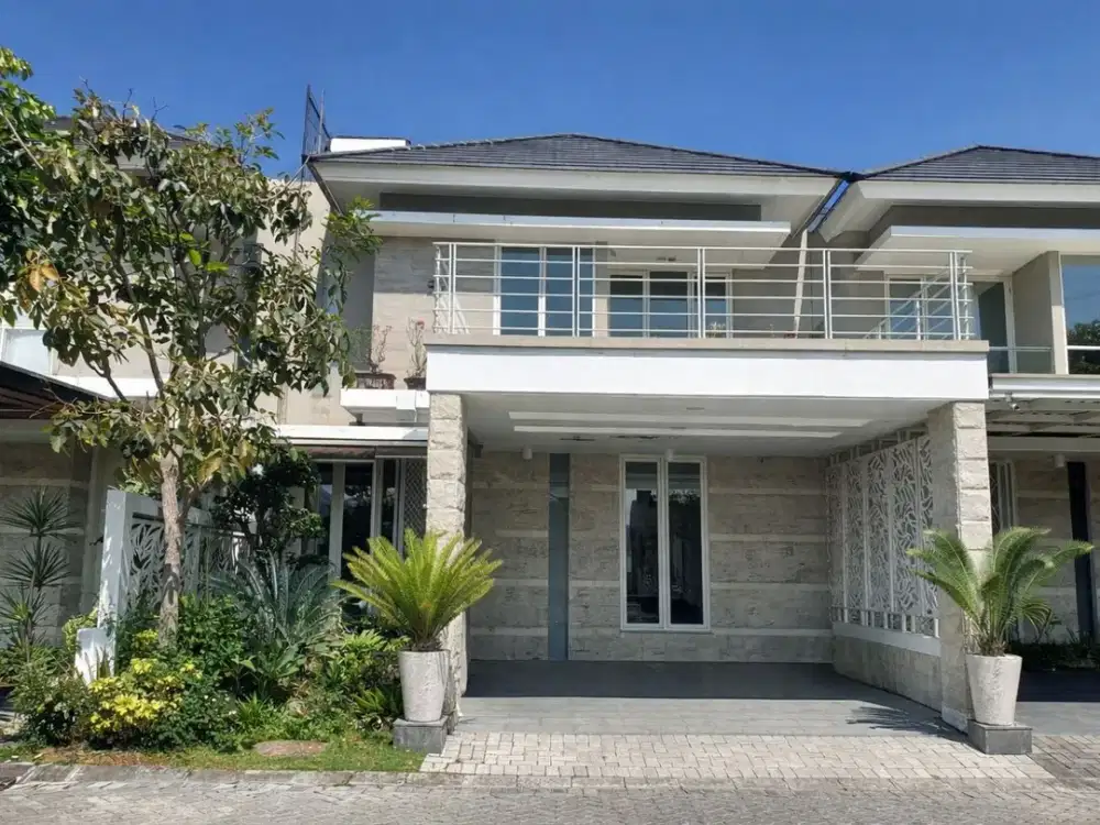 DIJUAL CEPAT RUMAH SECOND SIAP HUNI FULL FUNISH 2 LANTAI GREENLAKE CITRALAND