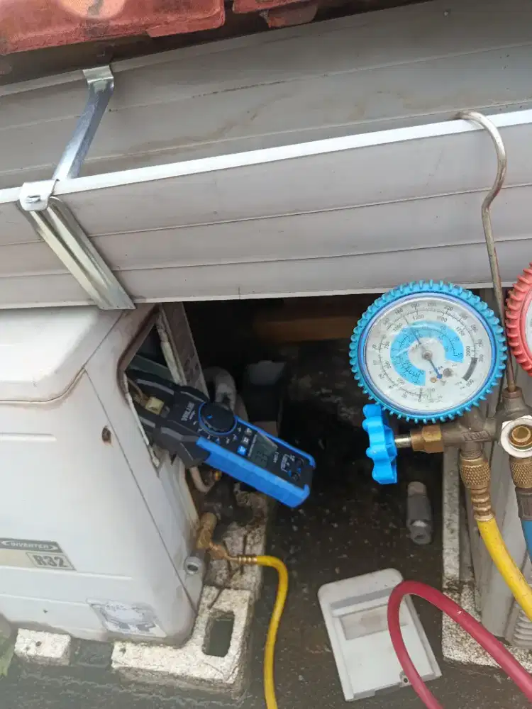 SERVIS AC TIDAK DINGIN