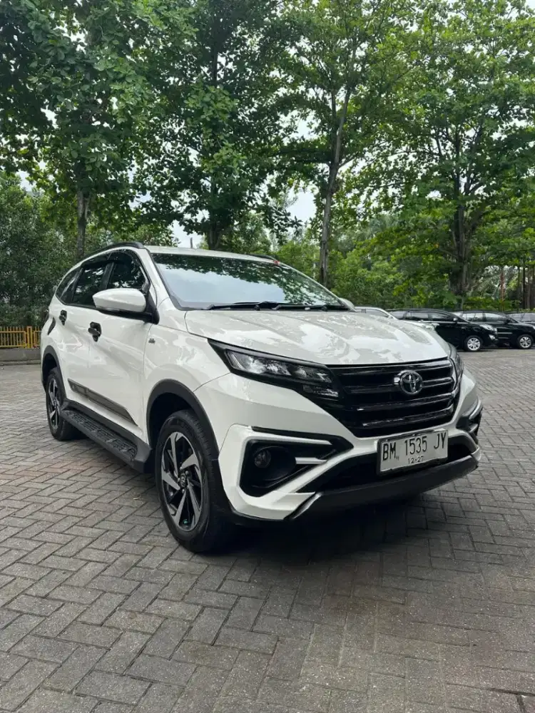Toyota Rush GR 1.5 AT 2022 KM 16 Rb