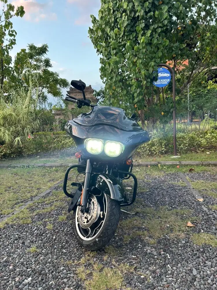 Harley Davidson Road Glide 2013 Full Paper