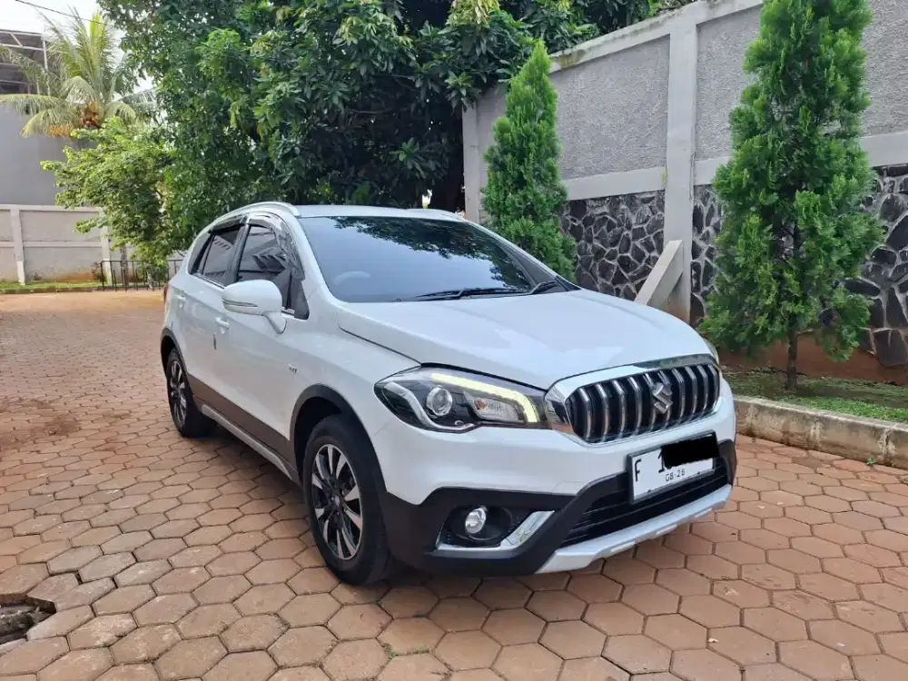 (Harga Cash) Suzuki SX4 S Cross AT NIK 2018 Putih