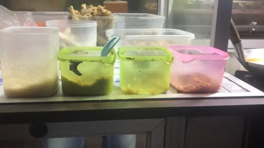 Jualan seblak mulai JM kerja dr JM 4 sore nympe 10 mlm