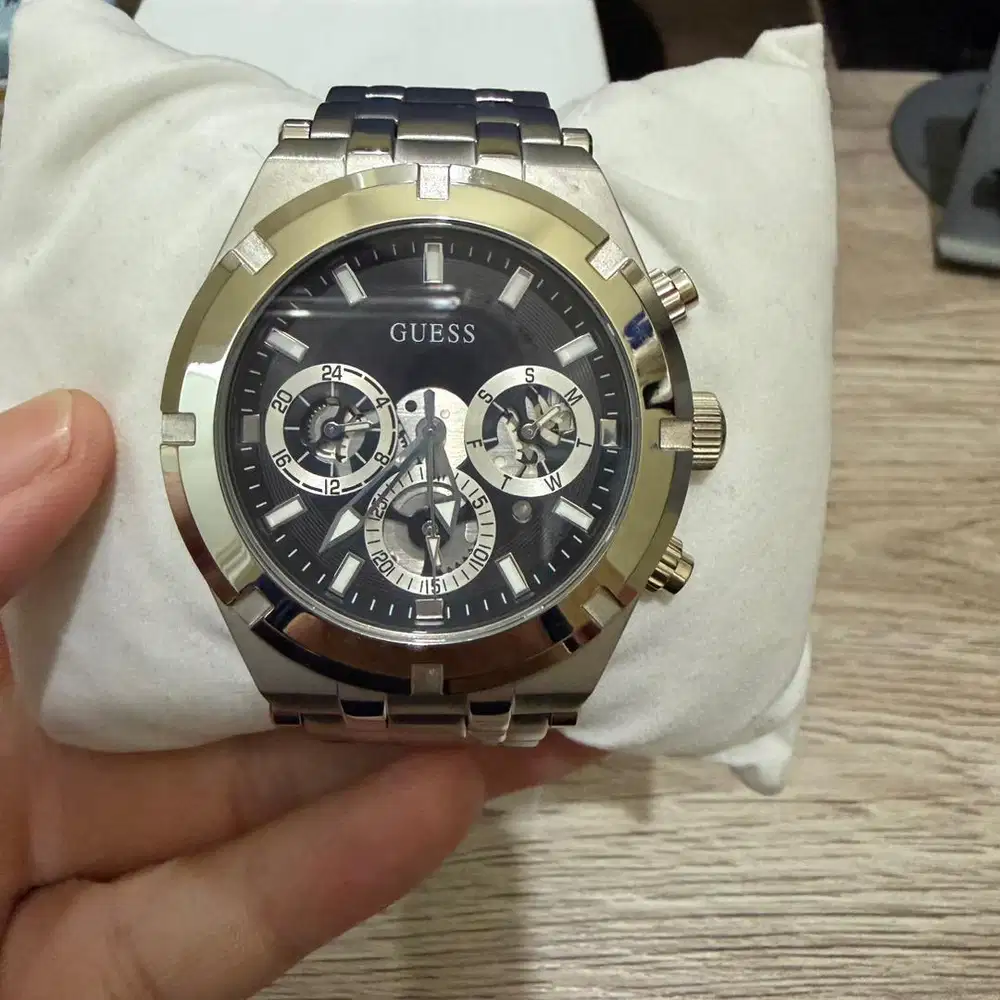 JAM TANGAN GUESS GW0260G1