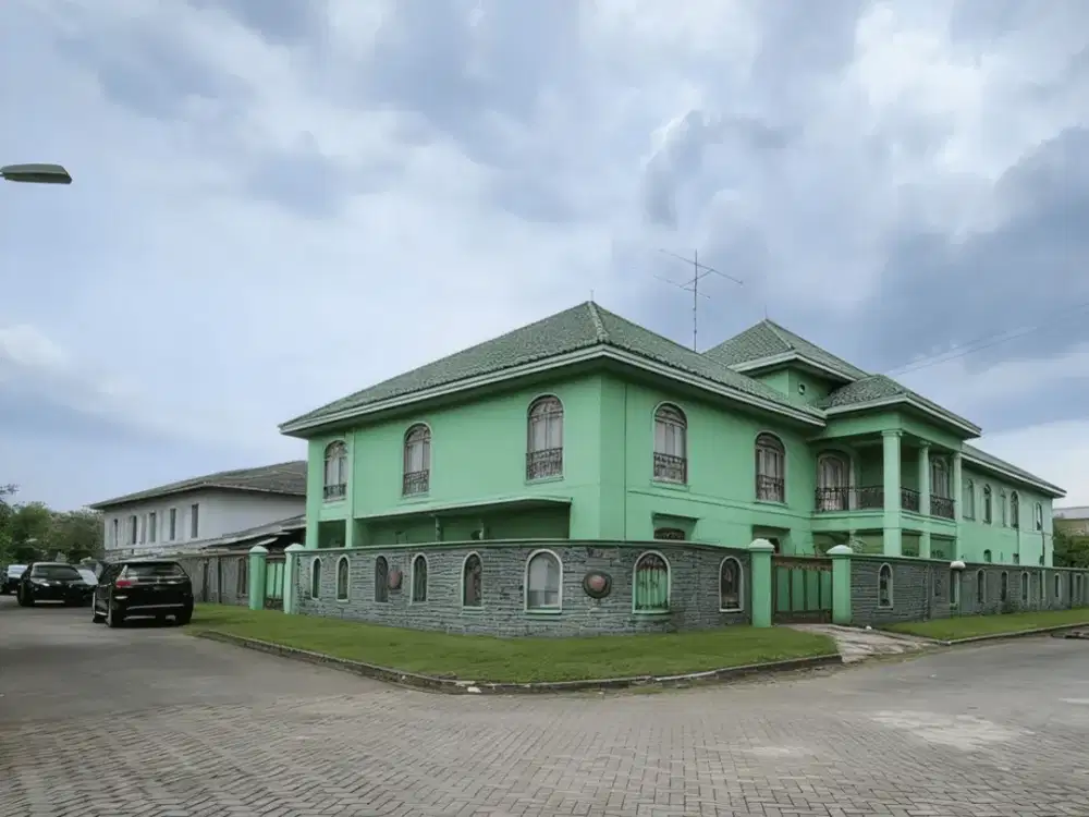 Dijual Rumah di Hook LT 1000 m2 selangkah Mall Grandmet Bekasi Selatan