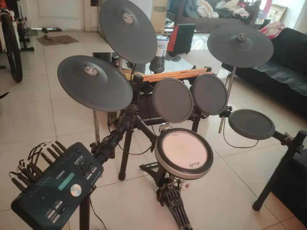 Yamaha dtx 502 like new