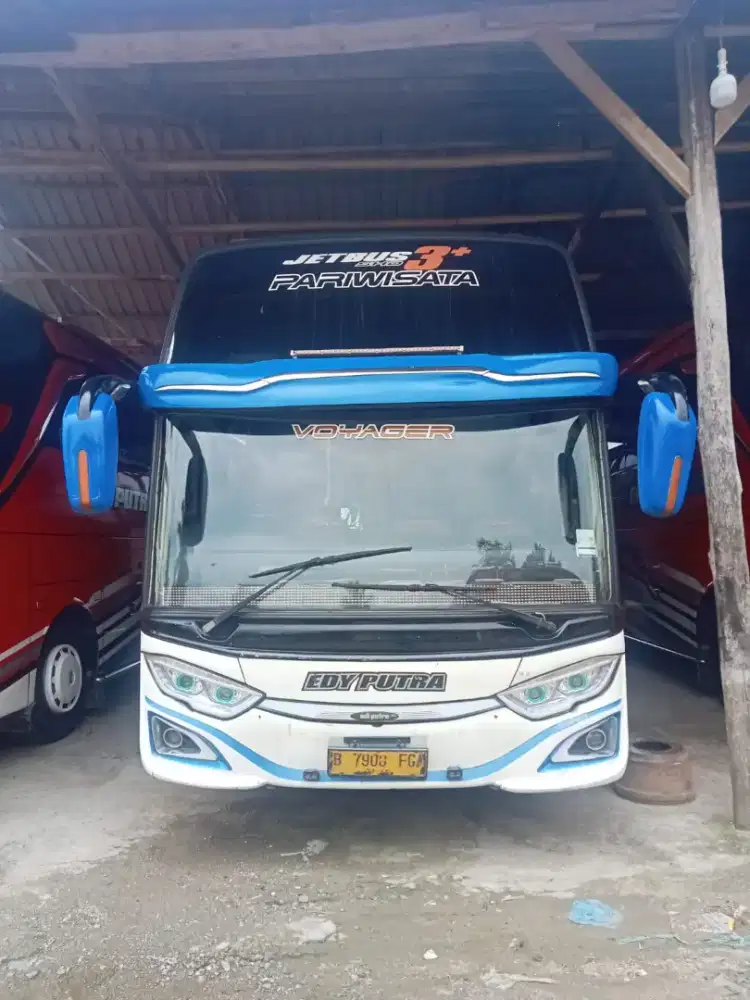Hino R 260 2016
